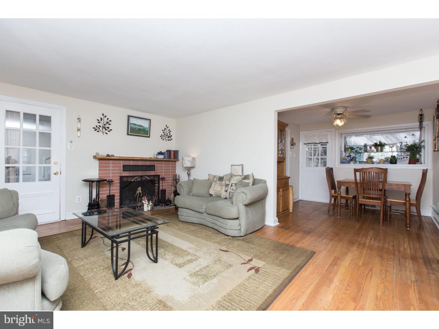327 South Providence Road Wallingford, PA 19086 - Photo 3 of 24 Living Room