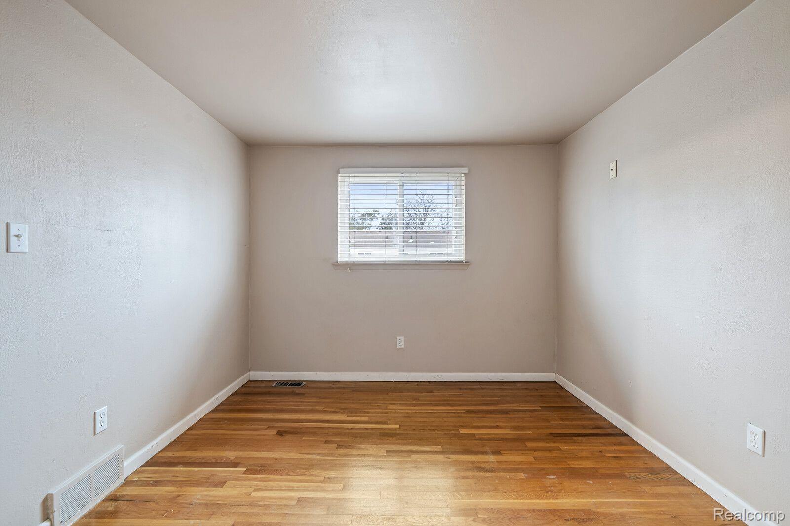 20251 15 Mile Road Clinton Township, MI 48035 - Photo 14 of 25 Gallery Image 14