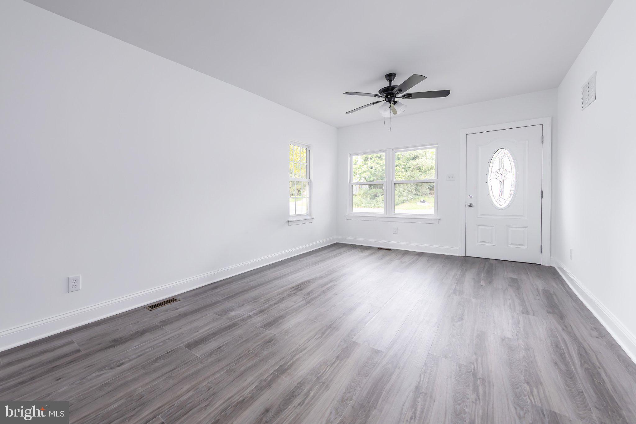 142 South Rte 73 Hammonton, NJ 08037 - Photo 4 of 27 Gallery Image 4
