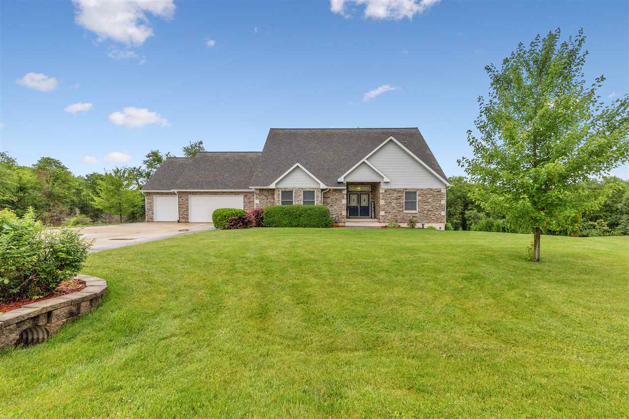 102 Arrowhead Ridge Denver, IA 50622 - Photo 1 of 20 Gallery Image 1