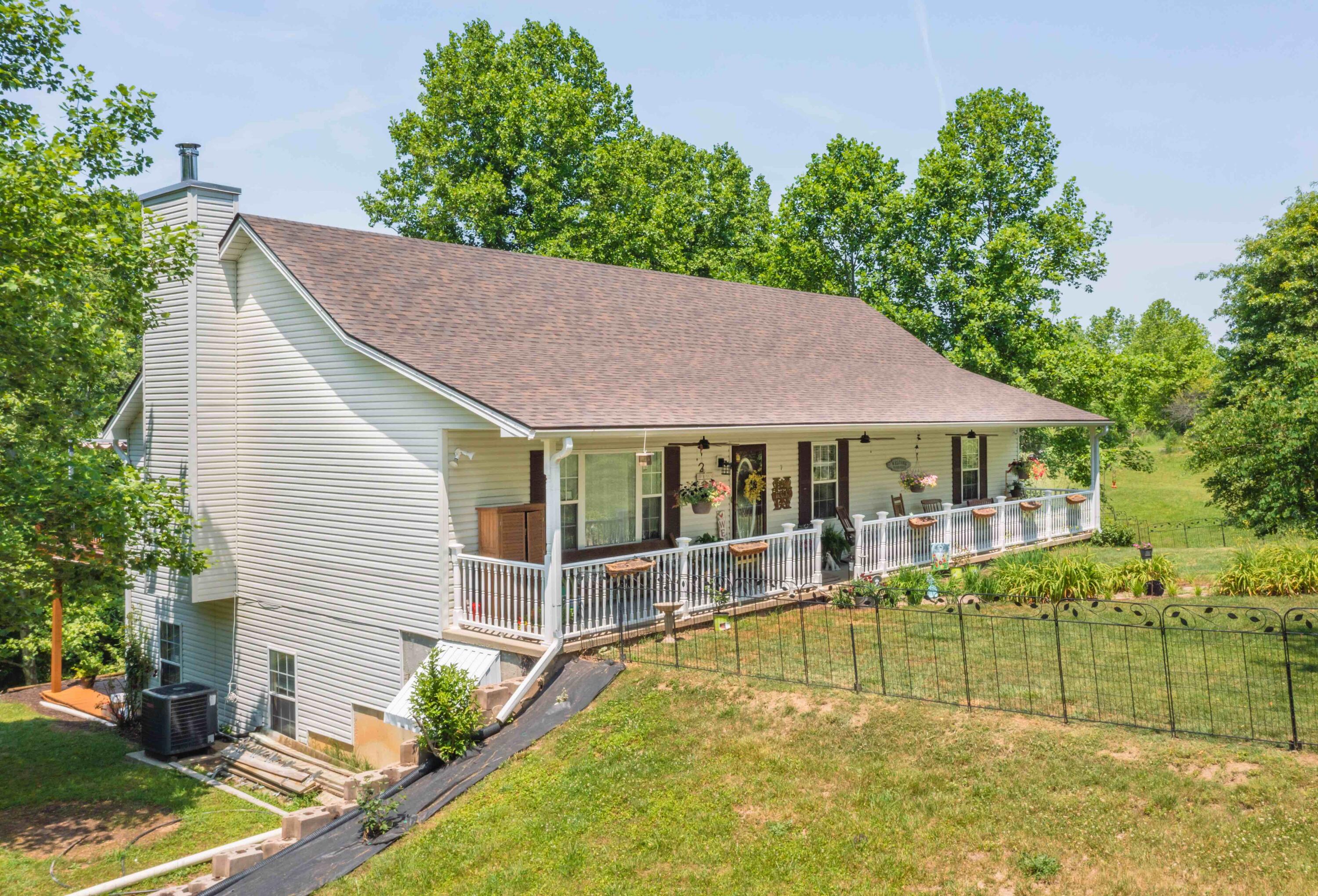 519 Right Angle Road Winchester, KY 40391 - Photo 3 of 70 DJI_041056