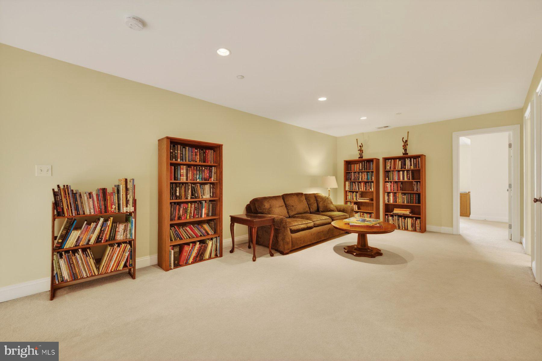 6115 Madawaska Road Bethesda, MD 20816 - Photo 49 of 78 3rd floor living room
