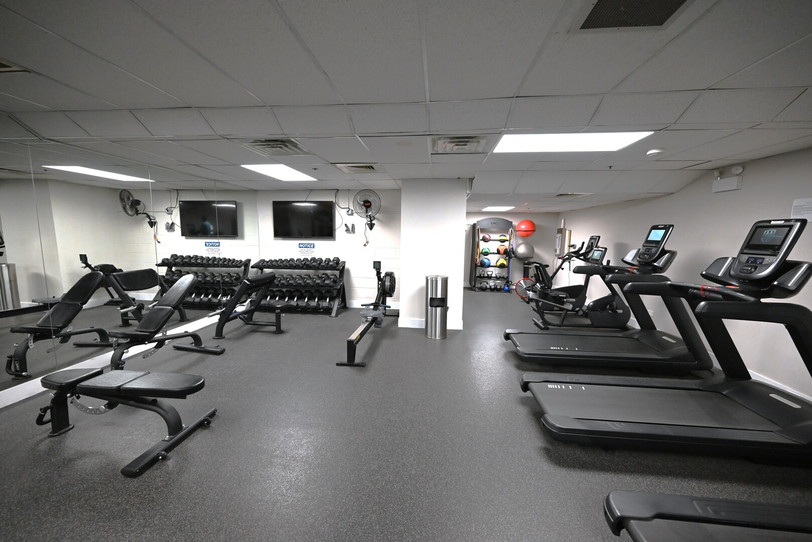 40 East 9th Street, Unit 616 Chicago, IL 60605 - Photo 26 of 30