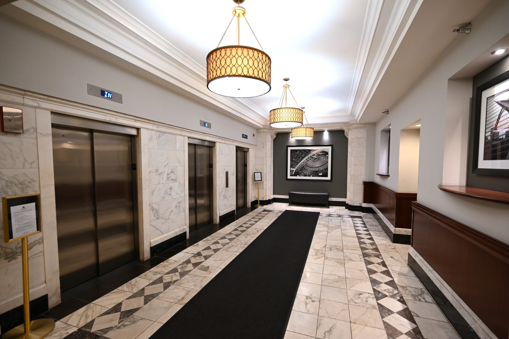 40 East 9th Street, Unit 616 Chicago, IL 60605 - Photo 3 of 30