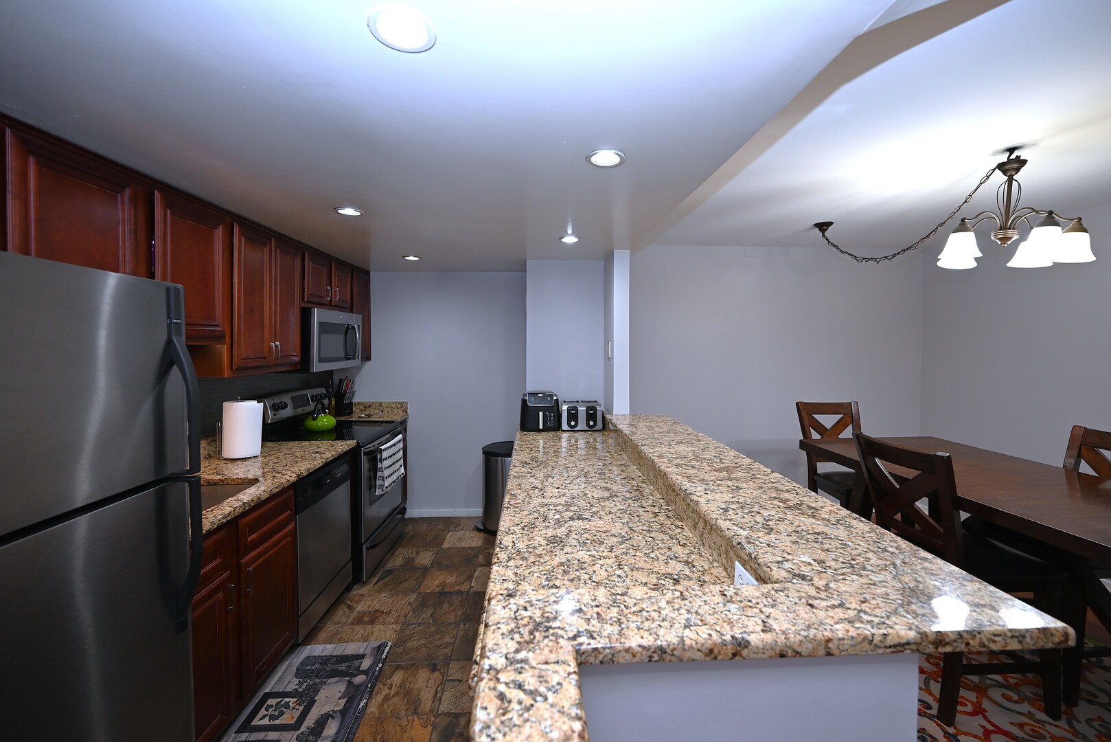 40 East 9th Street, Unit 616 Chicago, IL 60605 - Photo 7 of 30