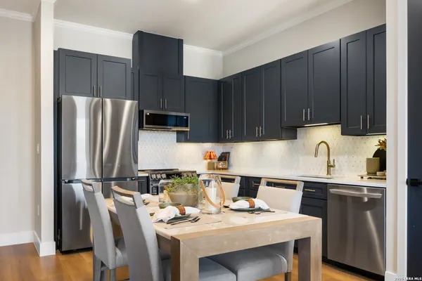 $269,000 | 10899 South Hausman Road, Unit 407, San Antonio, TX 78249