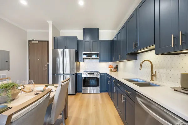 $269,000 | 10899 South Hausman Road, Unit 407, San Antonio, TX 78249