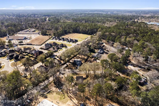 $279,900 | 50 Leaf Lane, Hattiesburg, MS 39402