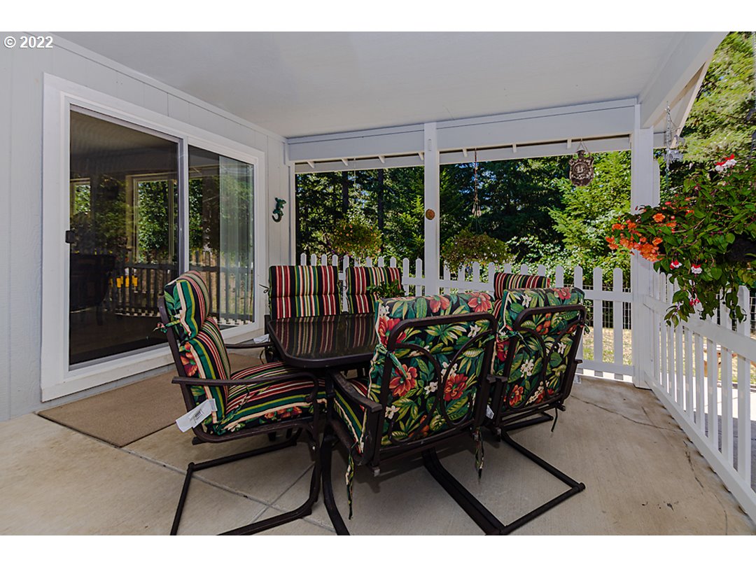 1613 Hogan Road Oakland, OR 97462 - Photo 27 of 32