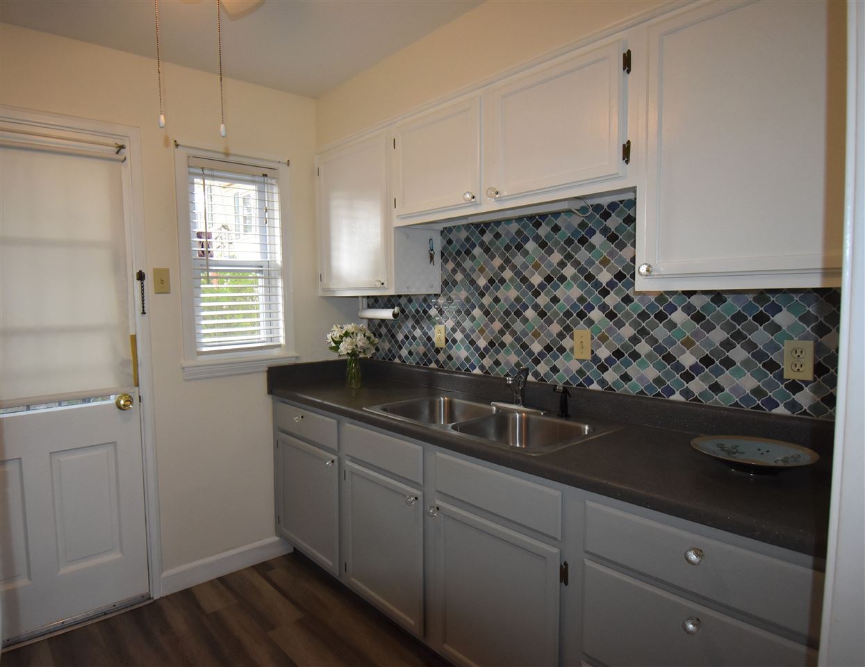 2991 Walnut Grove Road, Unit 1 Memphis, TN 38111 - Photo 5 of 14 Gallery Image 5