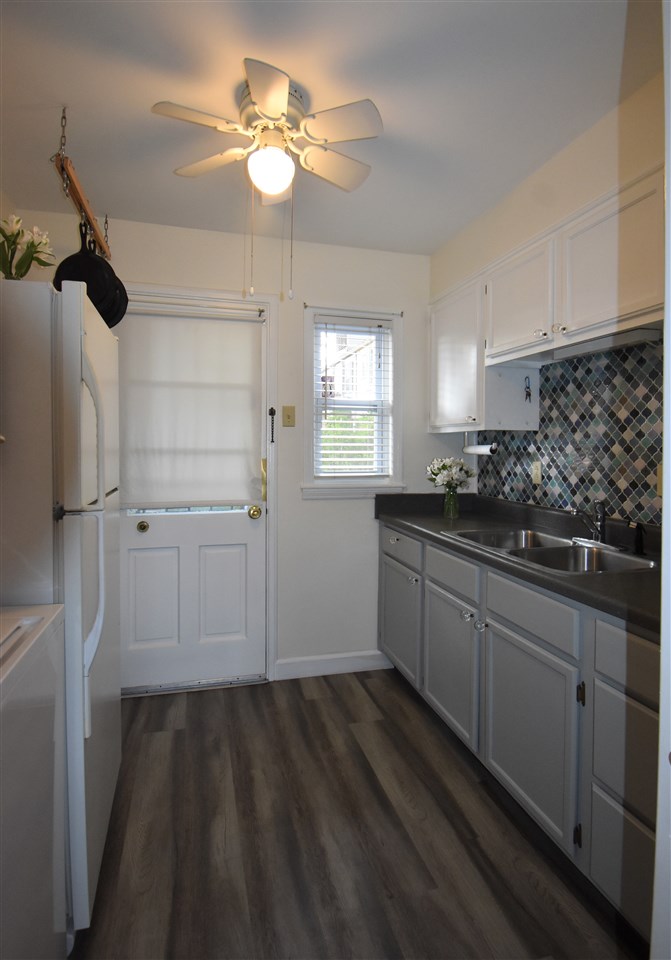 2991 Walnut Grove Road, Unit 1 Memphis, TN 38111 - Photo 7 of 14 Gallery Image 7