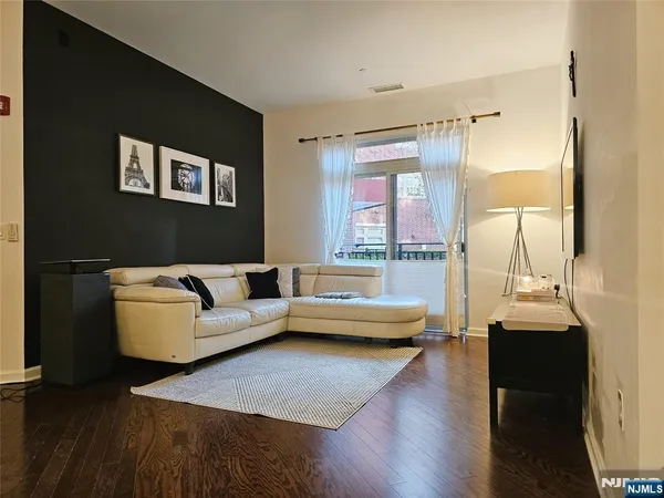 $599,000 | 1121 Riverview Avenue, Unit 121, Englewood, NJ 07631