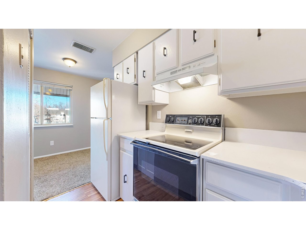 1705 Heatheridge Road, Unit 301 Fort Collins, CO 80526 - Photo 15 of 26 Kitchen