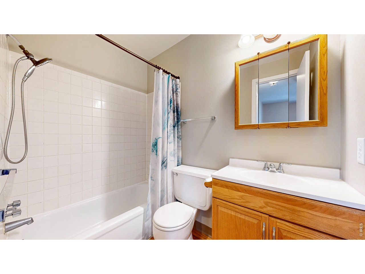 1705 Heatheridge Road, Unit 301 Fort Collins, CO 80526 - Photo 19 of 26 Bath