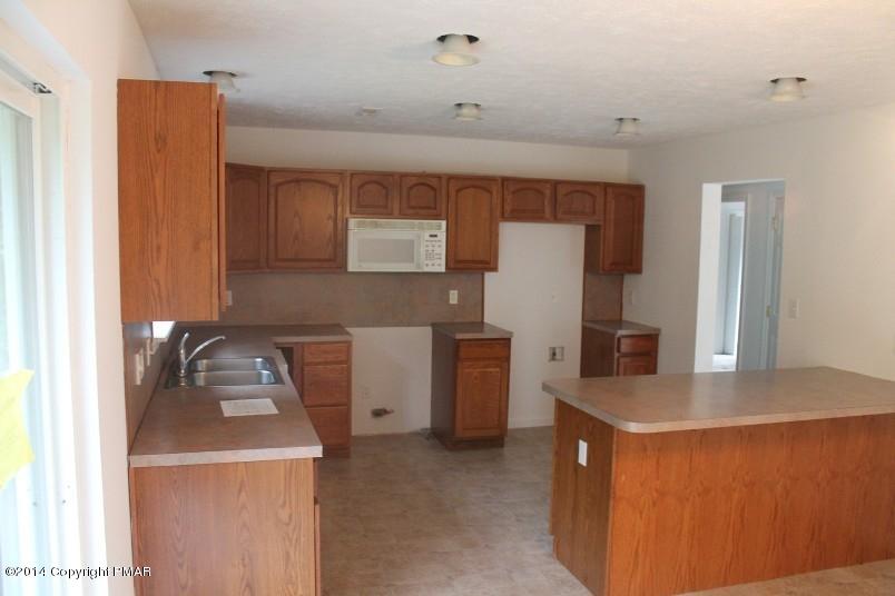 2170 Titania Road Tobyhanna, PA 18466 - Photo 5 of 21 Kitchen