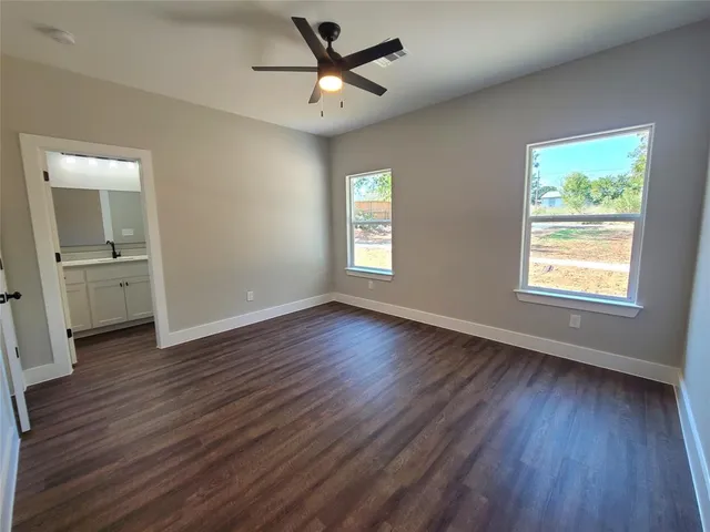 $349,500 | 515 Northeast 5th Avenue, Durant, OK 74701