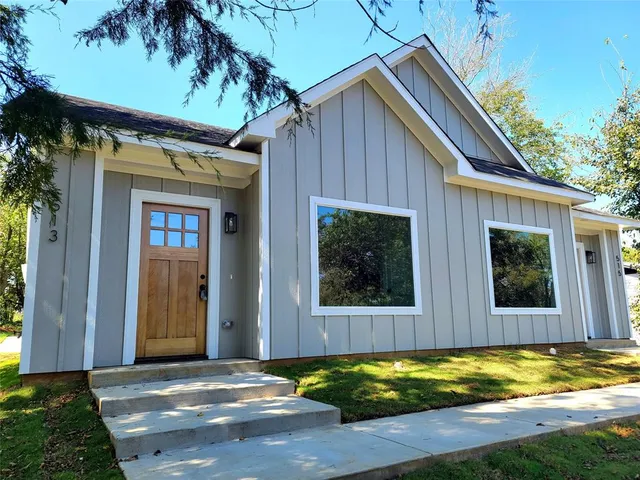 $349,500 | 515 Northeast 5th Avenue, Durant, OK 74701