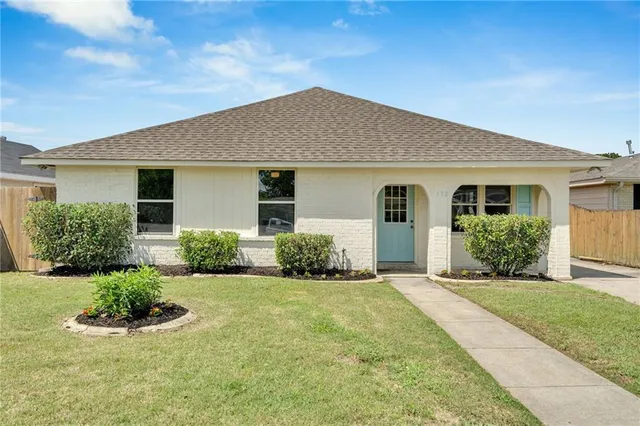 $245,000 | 172 Winnona Drive, Westwego, LA 70094