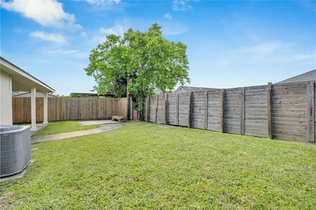 $245,000 | 172 Winnona Drive, Westwego, LA 70094