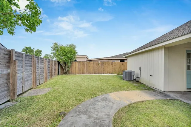 $245,000 | 172 Winnona Drive, Westwego, LA 70094