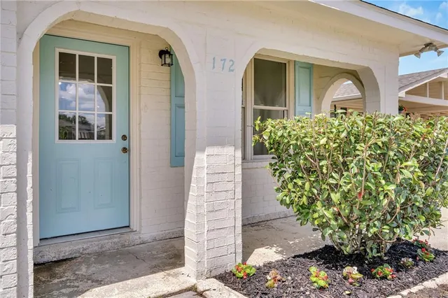$245,000 | 172 Winnona Drive, Westwego, LA 70094