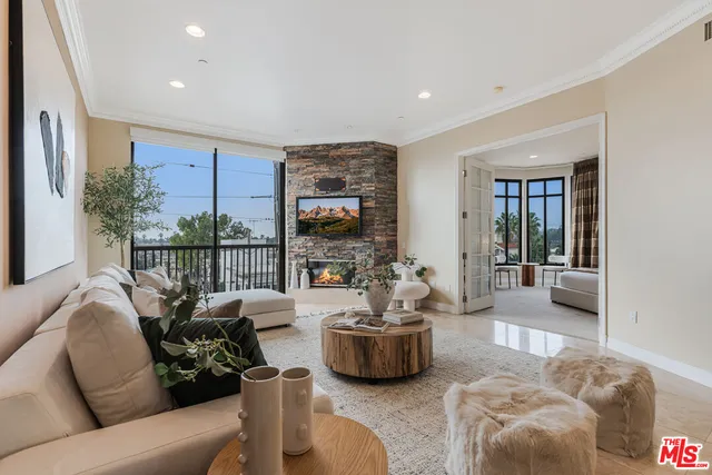 $1,495,000 | 11847 Gorham Avenue, Unit 410, Los Angeles, CA 90049