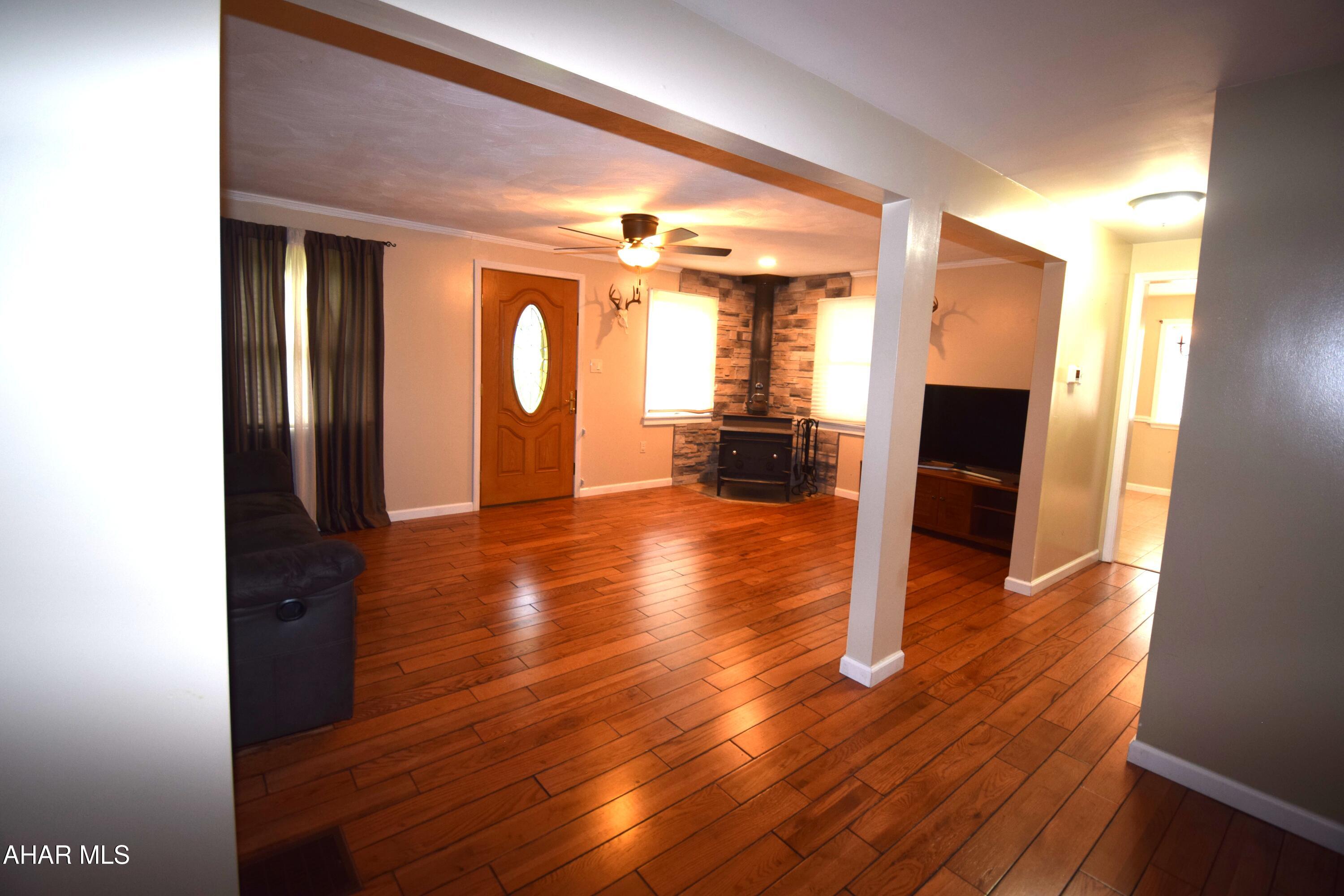 2357 Kettle Road Altoona, PA 16601 - Photo 4 of 19