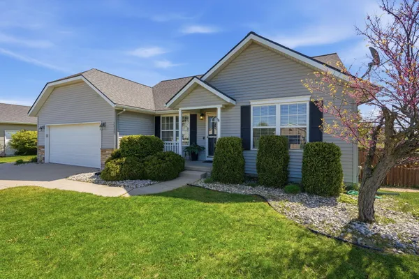 $421,000 | 7036 Cornerstone Drive Southeast, Caledonia, MI 49316