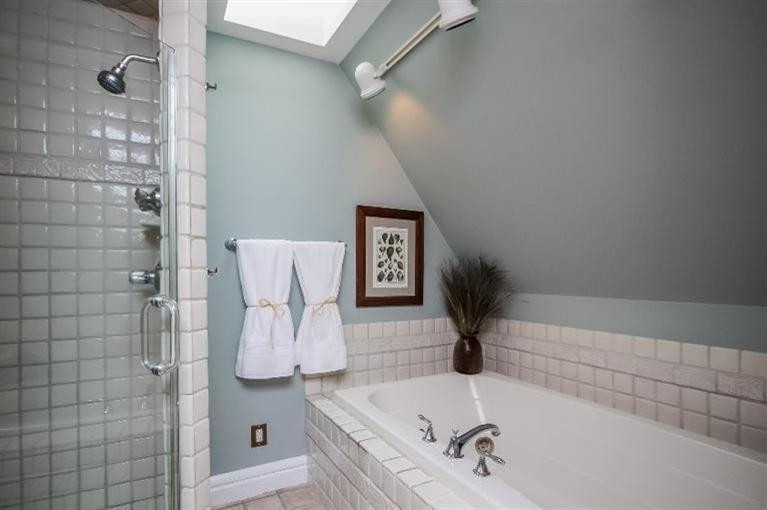 1044 Ferdon Road Ann Arbor, MI 48104 - Photo 21 of 41 Master Bath