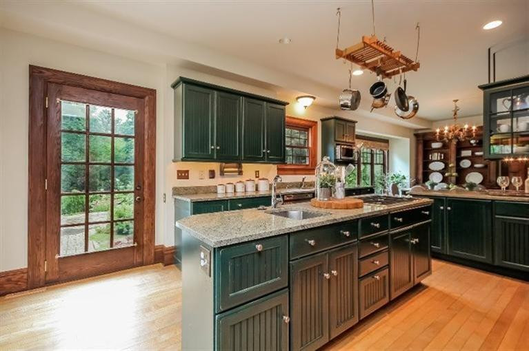 1044 Ferdon Road Ann Arbor, MI 48104 - Photo 8 of 41 Large kitchen