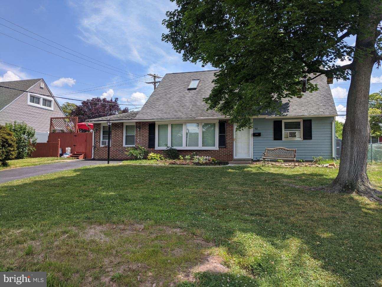 38 Trail Road Levittown, PA 19056 - Photo 3 of 29 Gallery Image 3