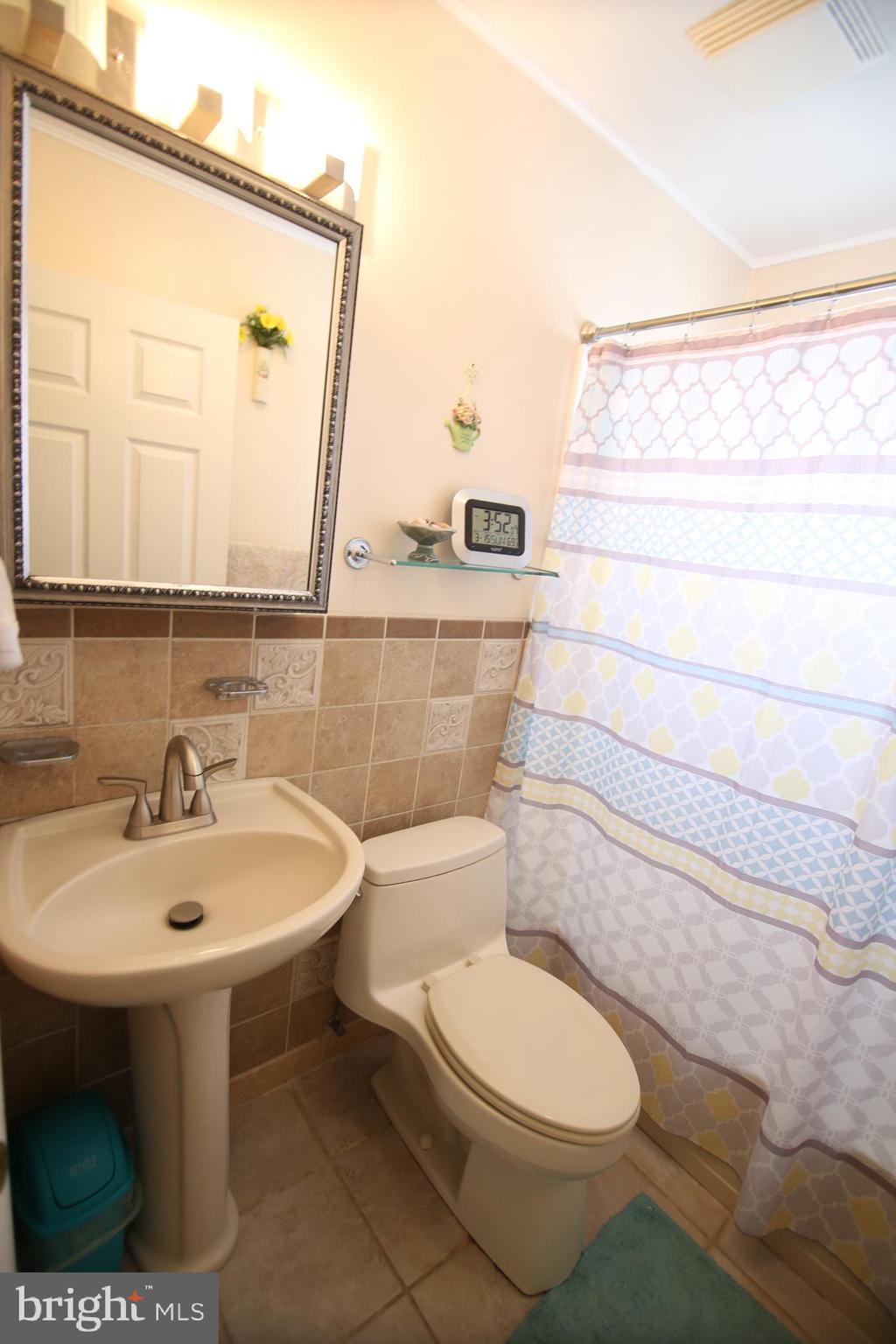 38 Trail Road Levittown, PA 19056 - Photo 22 of 29 Gallery Image 22