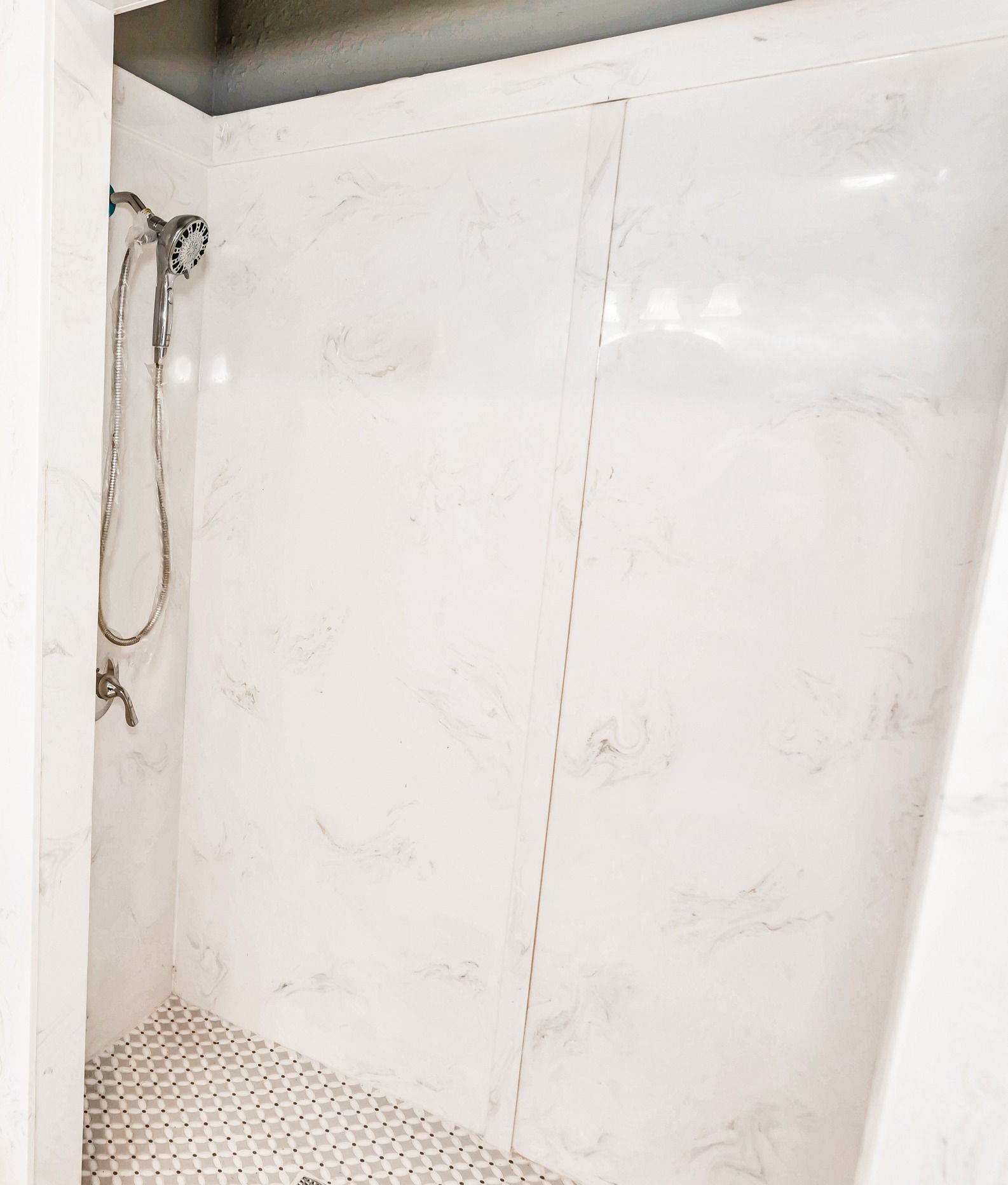 481 County Road 2084 Liberty, TX 77575 - Photo 14 of 21 a bathroom with a glass shower door