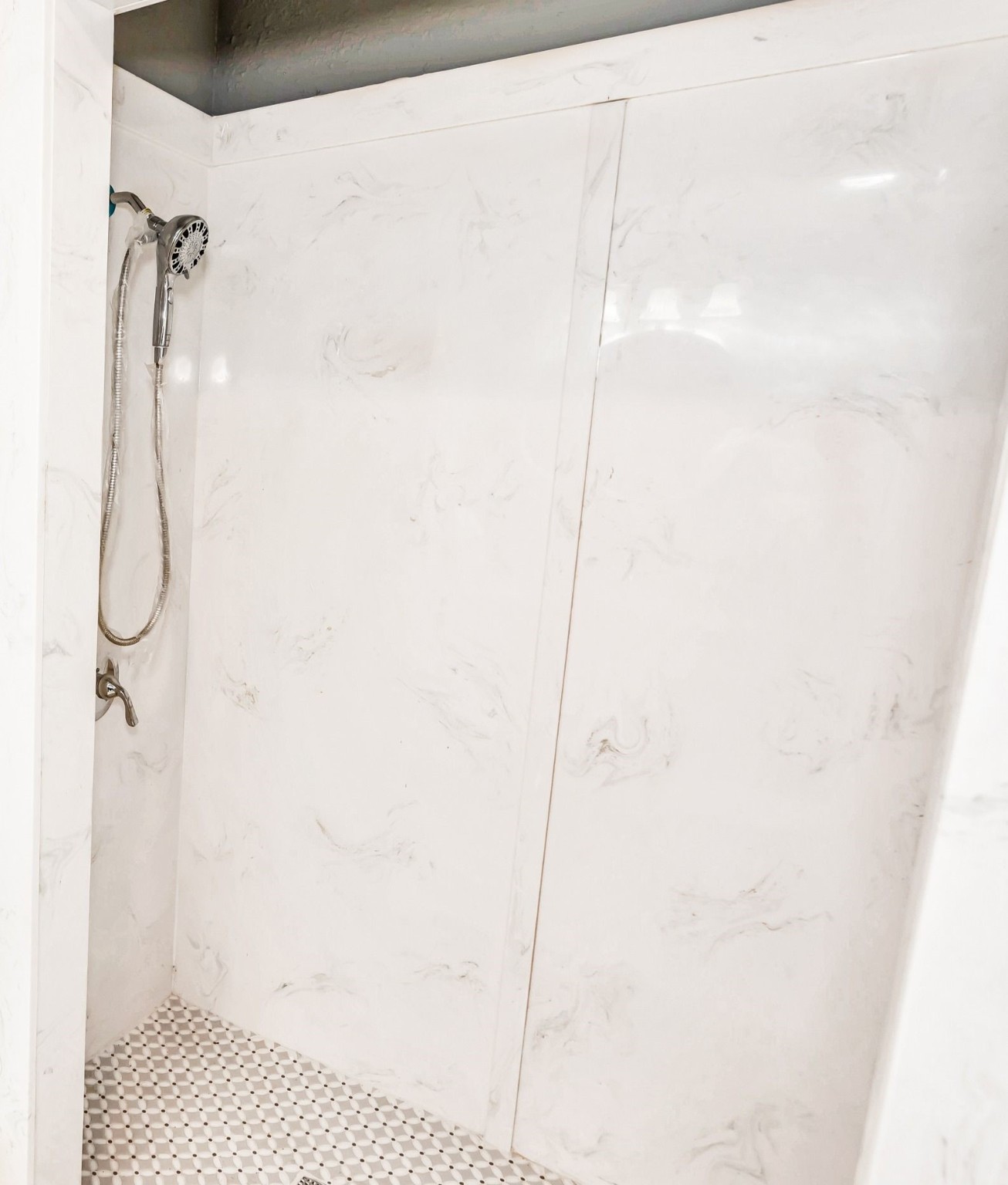 481 County Road 2084 Liberty, TX 77575 - Photo 14 of 21 Primary Bath-Tiled Shower