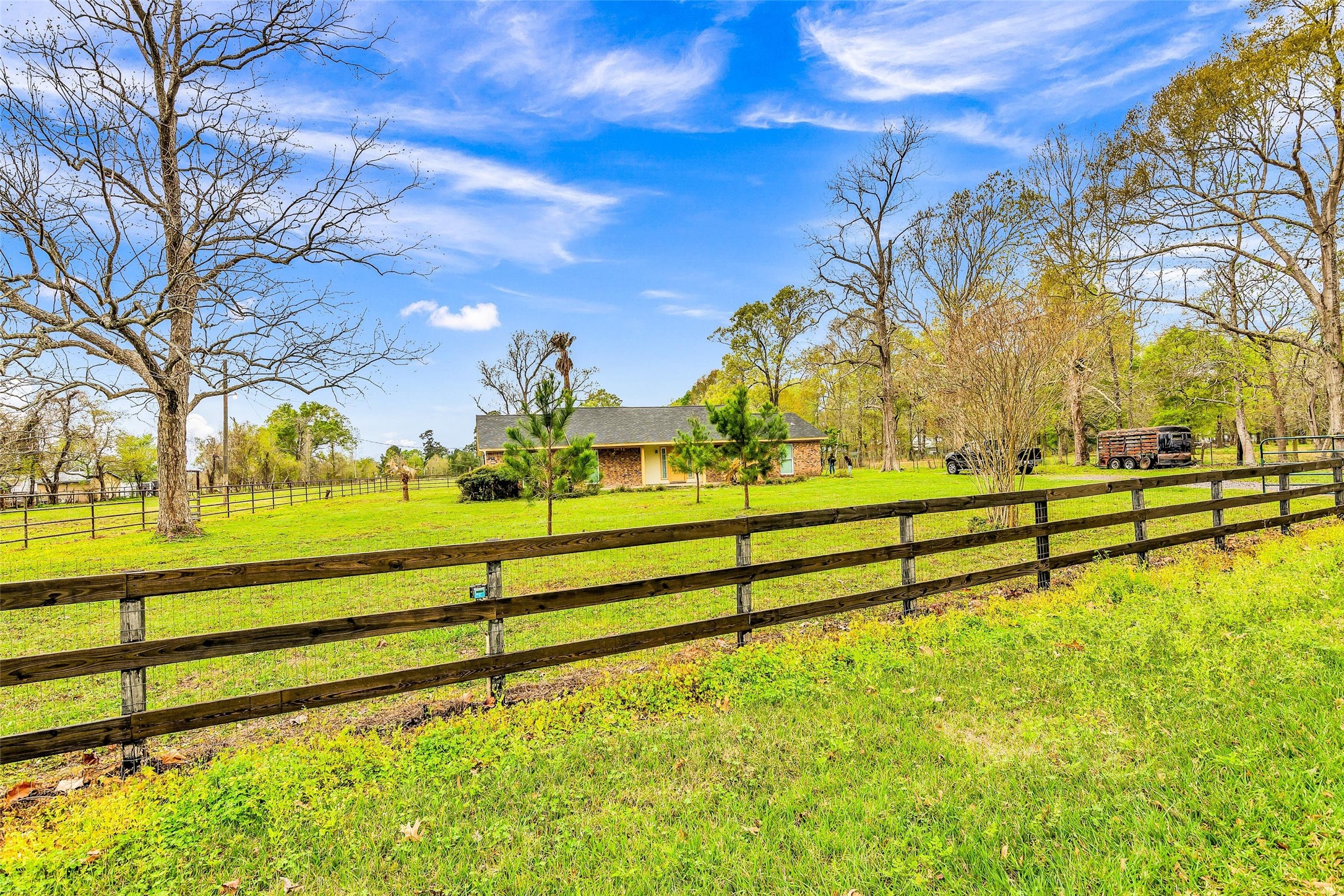 481 County Road 2084 Liberty, TX 77575 - Photo 3 of 21 Additional street/side view of property.