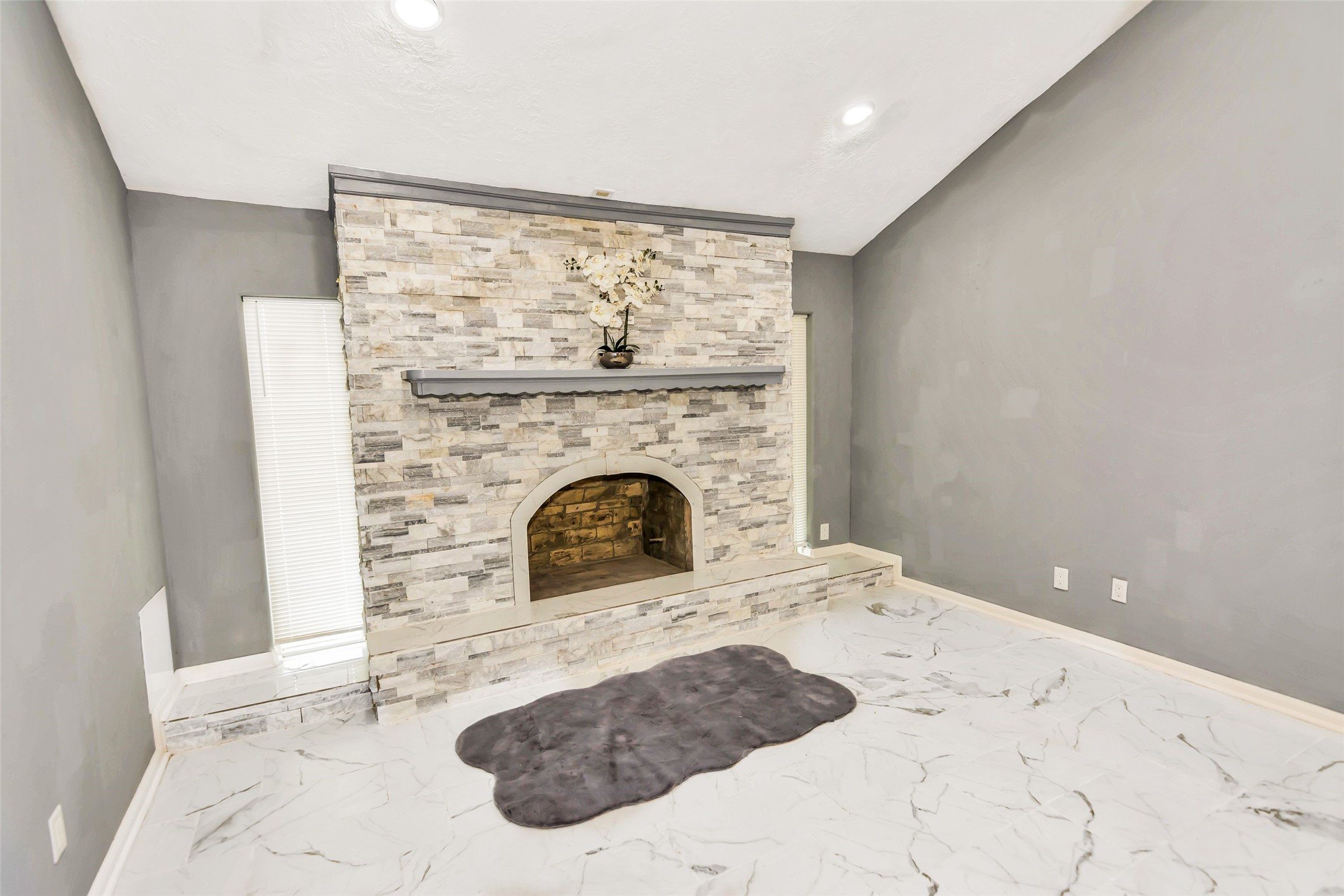 481 County Road 2084 Liberty, TX 77575 - Photo 6 of 21 Up close picture of fireplace