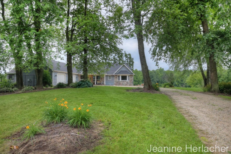 5630 East Butler Road Dowling, MI 49050 - Photo 8 of 44 house from drive