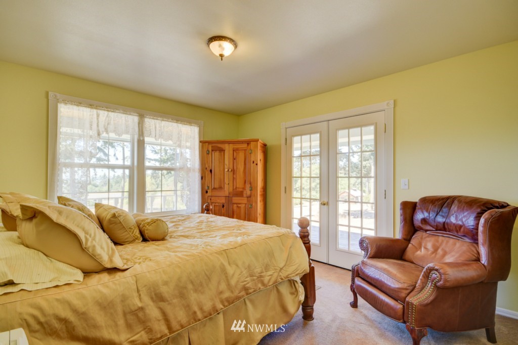 4650 Moran Road Oak Harbor, WA 98277 - Photo 11 of 25 Gallery Image 11