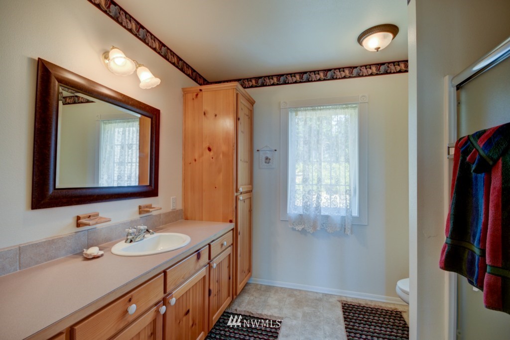 4650 Moran Road Oak Harbor, WA 98277 - Photo 15 of 25 Gallery Image 15