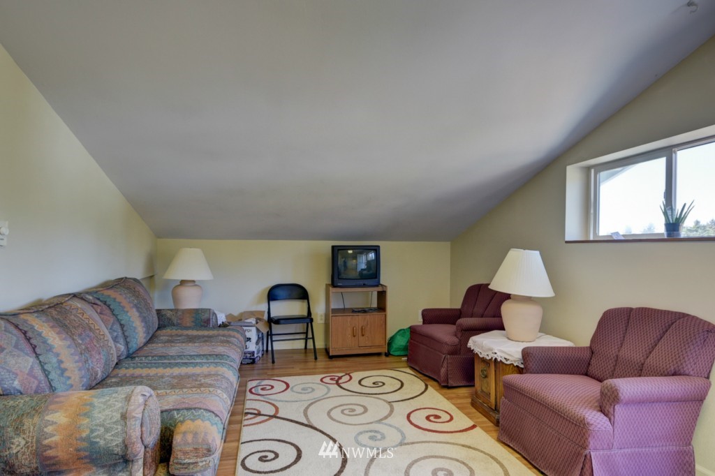 4650 Moran Road Oak Harbor, WA 98277 - Photo 19 of 25 Gallery Image 19