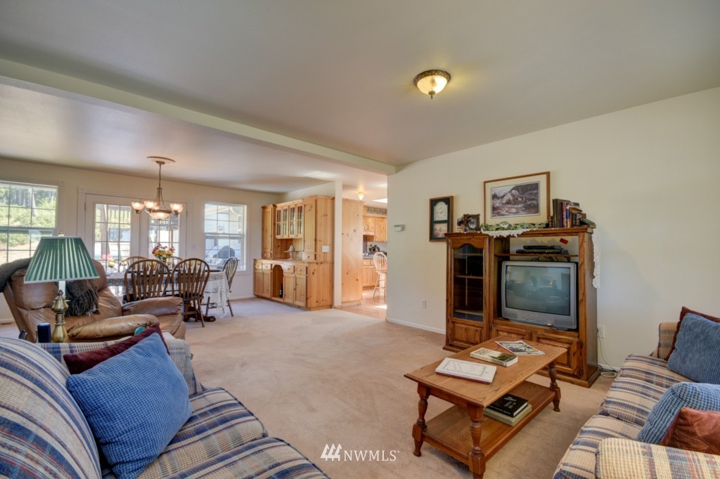 4650 Moran Road Oak Harbor, WA 98277 - Photo 4 of 25 Gallery Image 4