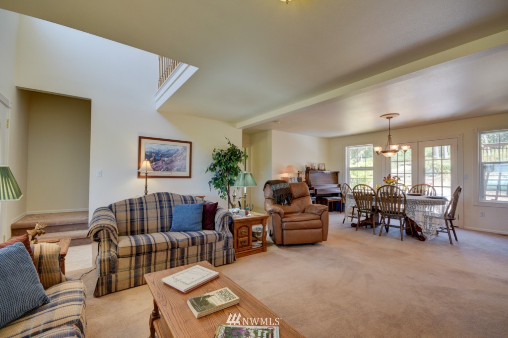 4650 Moran Road Oak Harbor, WA 98277 - Photo 5 of 25 Gallery Image 5