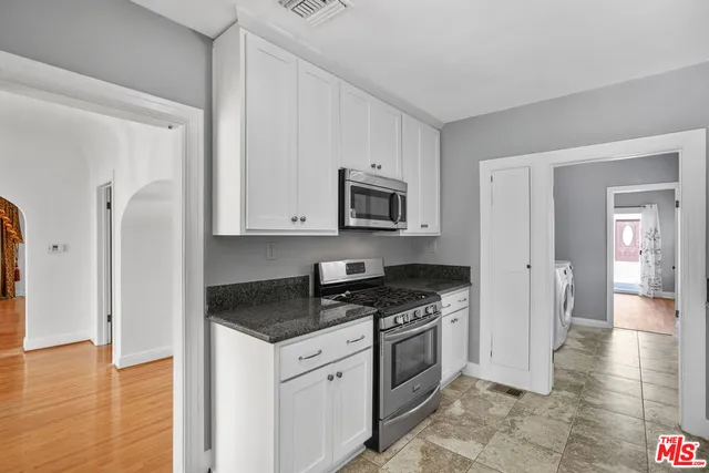 $1,500,000 | 5133 Brynhurst Avenue, View Park, CA 90043