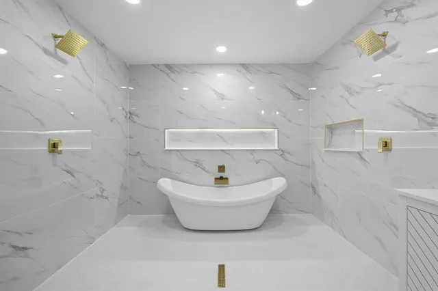 $399,000 | 1703 Foster Drive, Arlington, TX 76012