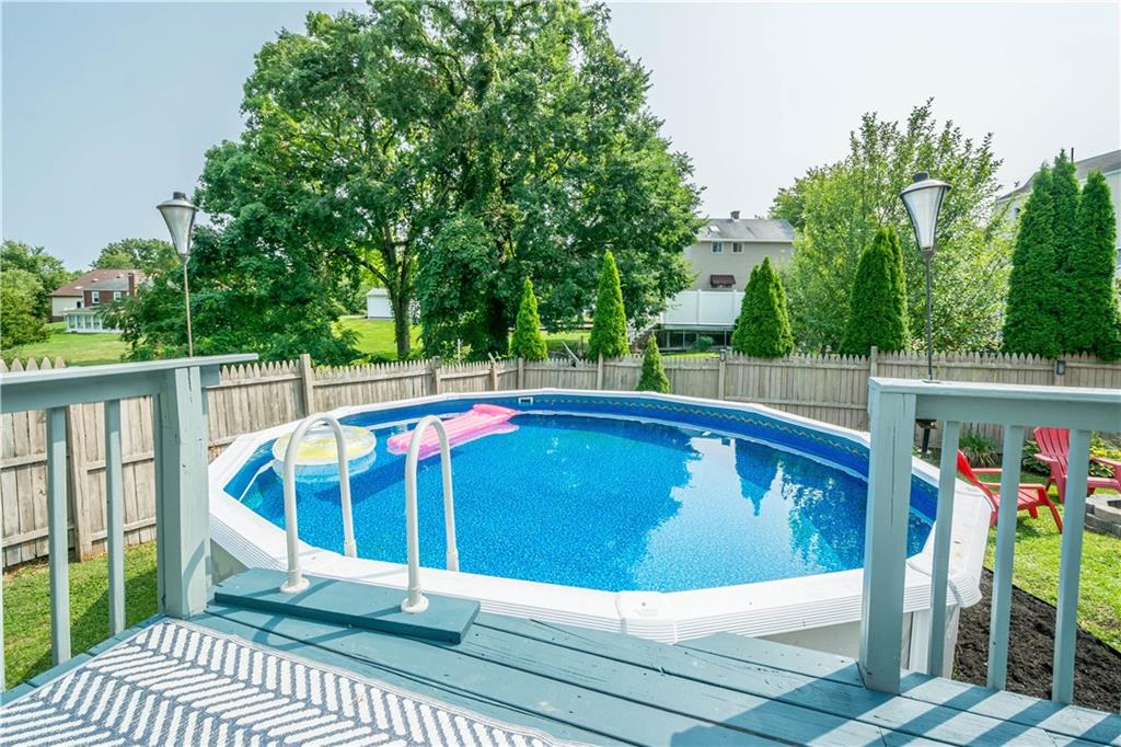 1805 Devonshire Road Coraopolis, PA 15108 - Photo 3 of 25 Gallery Image 3