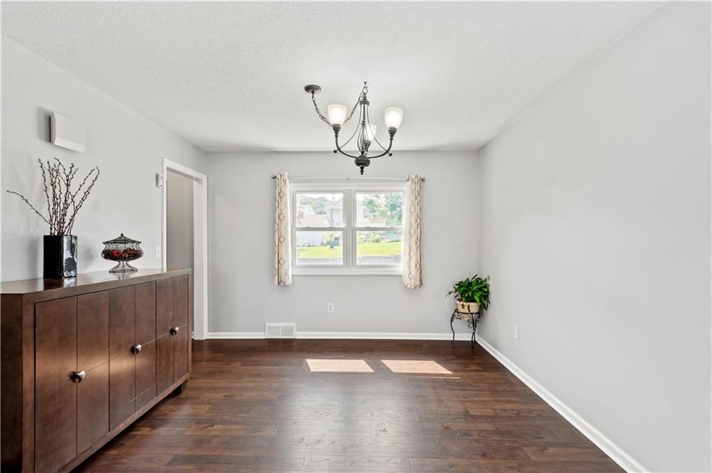 1805 Devonshire Road Coraopolis, PA 15108 - Photo 8 of 25 Gallery Image 8