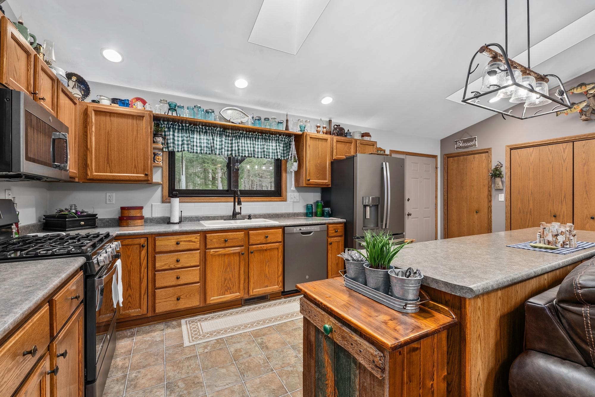 6914 Connors Road Three Lakes, WI 54562 - Photo 7 of 42 Gallery Image 7