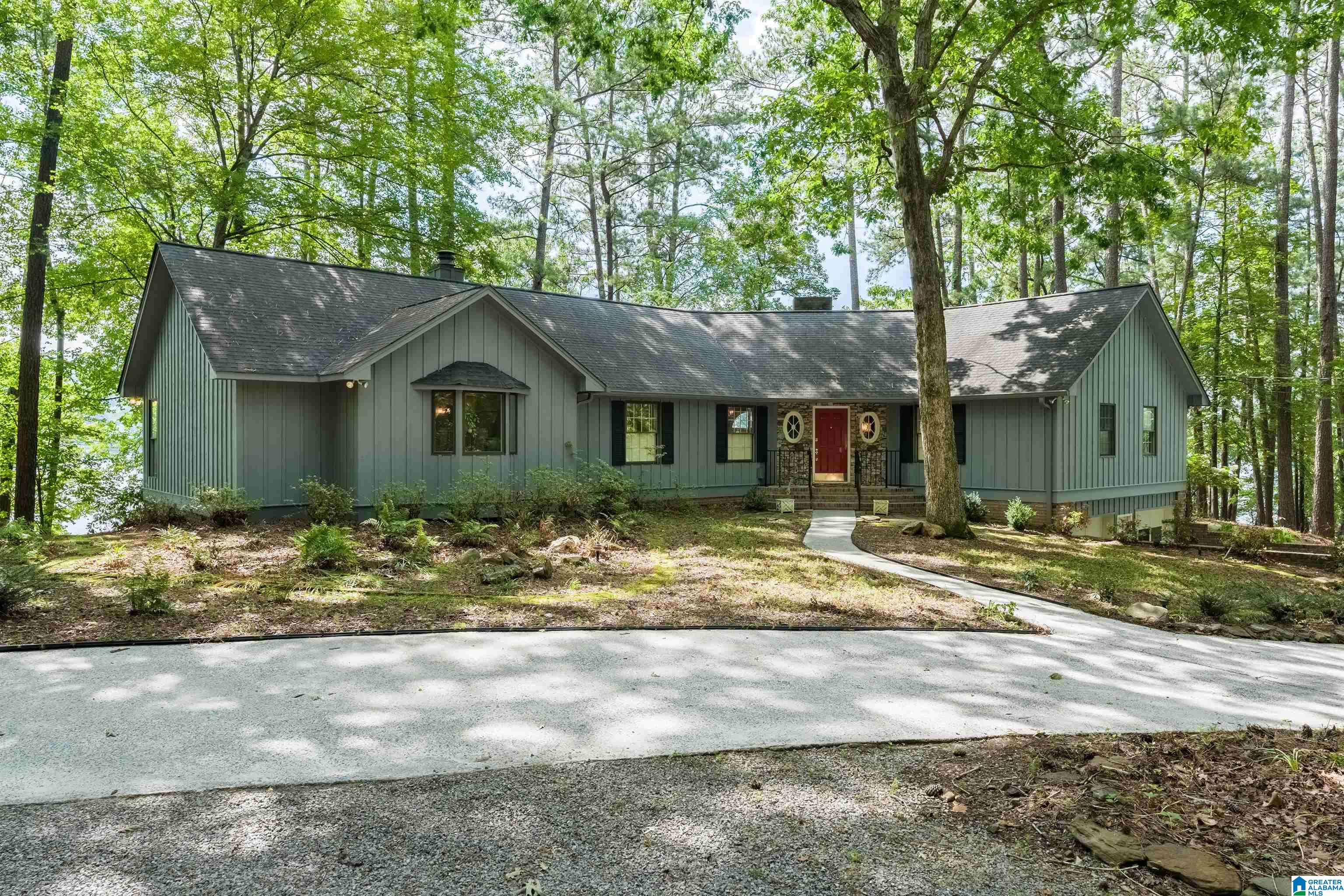 525 Cherokee Road Cropwell, AL 35054 - Photo 1 of 38