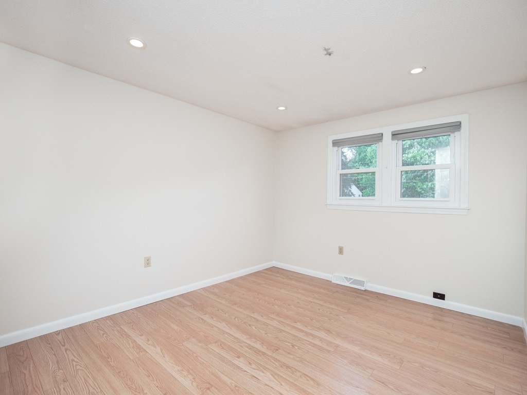 21 Winsor Road Billerica, MA 01821 - Photo 18 of 41