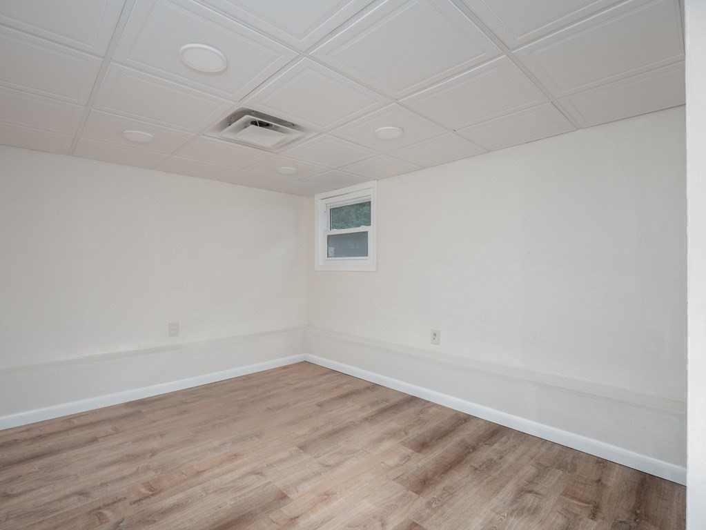 21 Winsor Road Billerica, MA 01821 - Photo 30 of 41